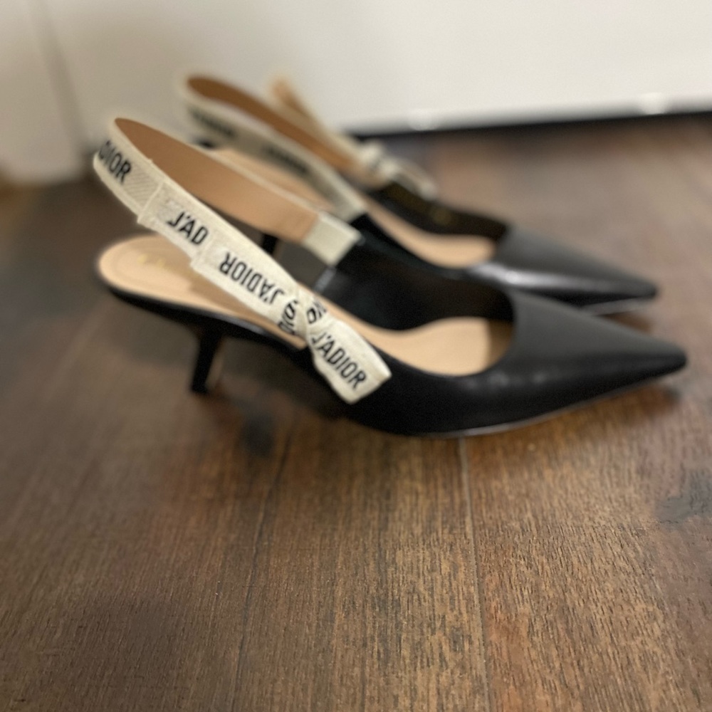 Black Leather J'adior Slingback Size 36 1/2 Pumps